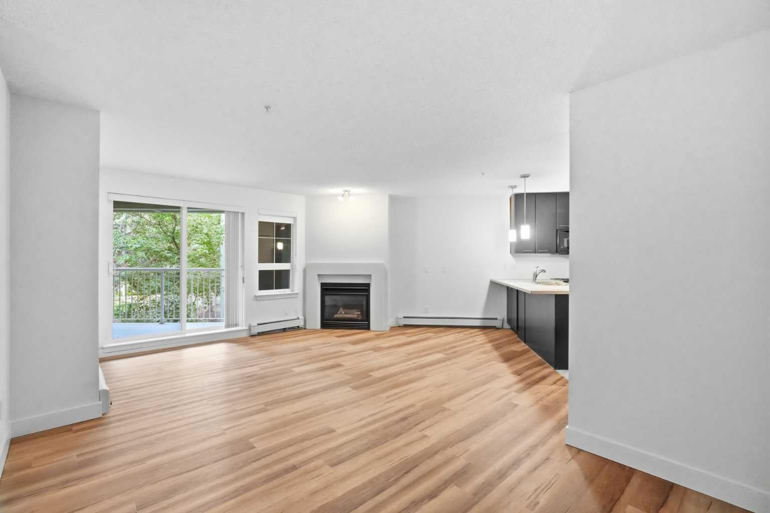 35 Richard Court SW 235