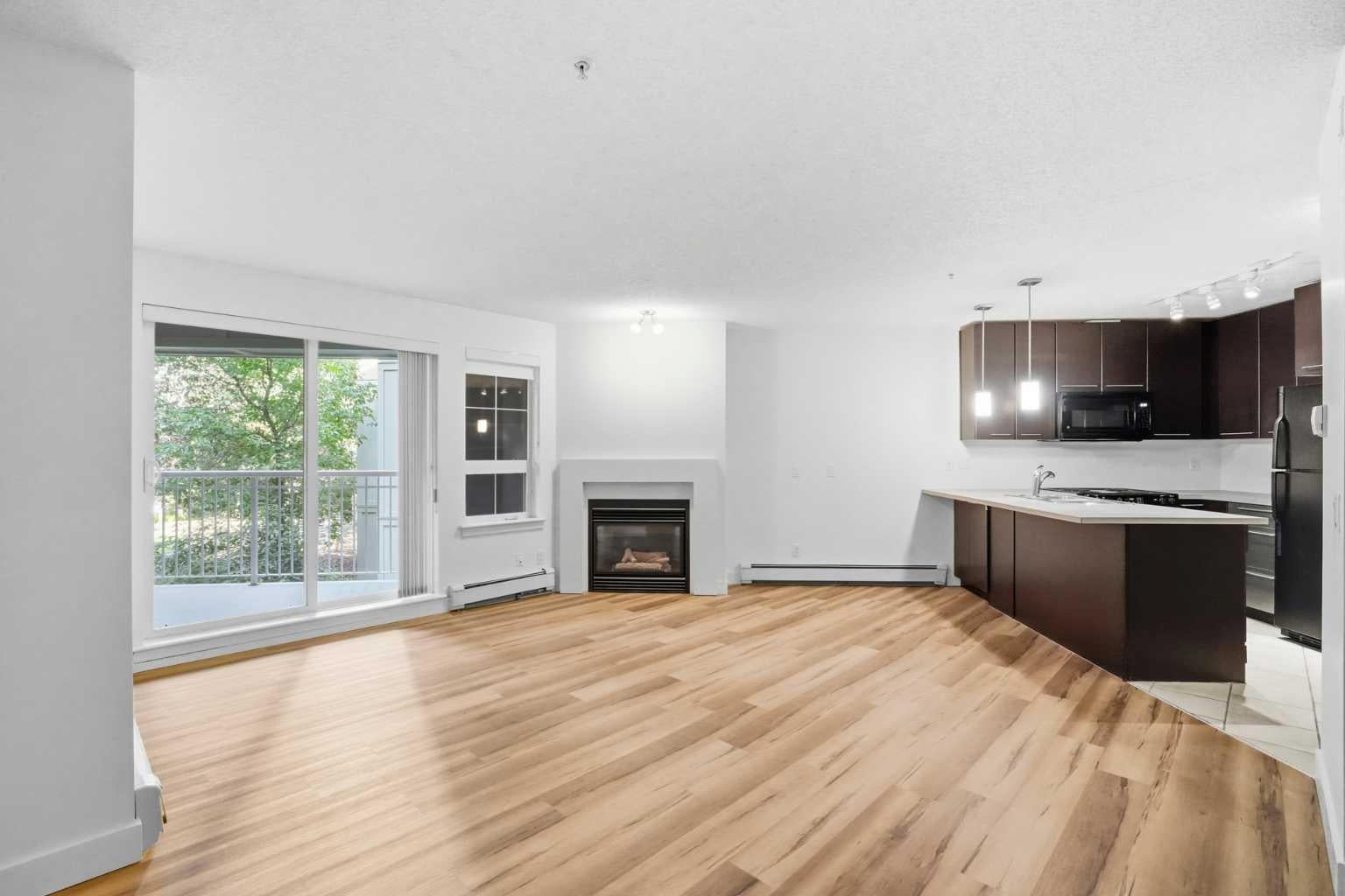 35 Richard Court SW 235