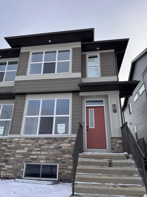 21 Setonvista Gate SE Calgary AB T3M 4A3