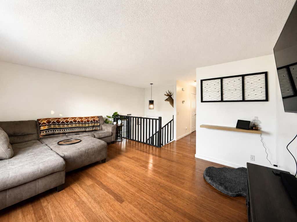 Photo of 2119 23 Ave Close, Bowden, AB T0M 0K0 (MLS # A2325533)