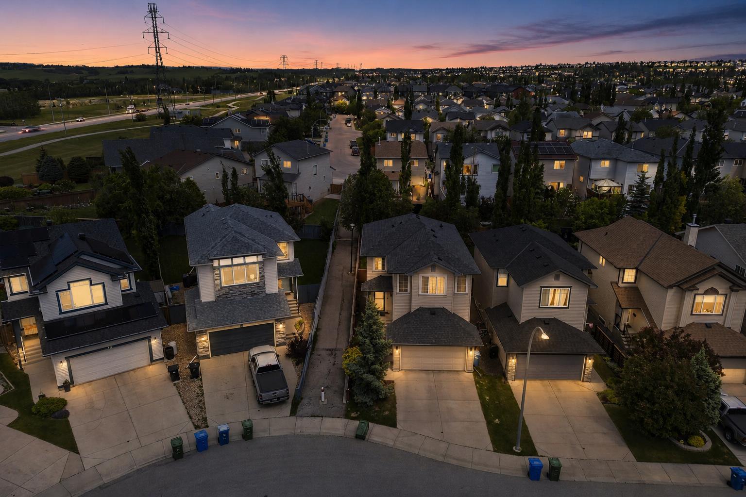 60 Tuscany Ridge Crescent NW