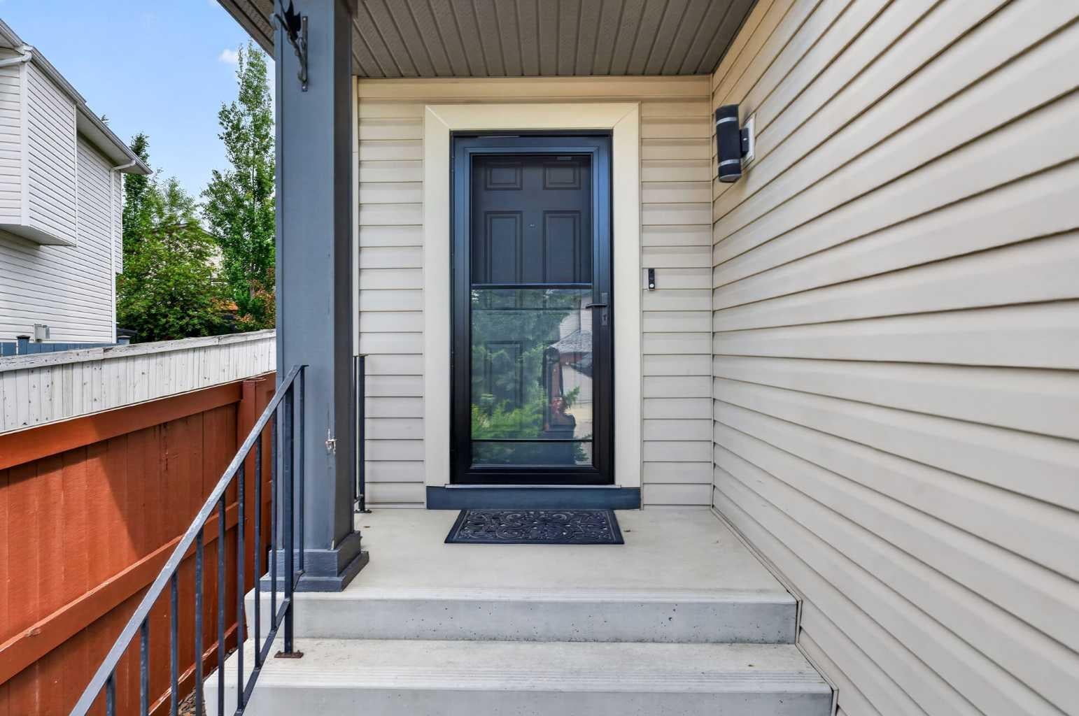 60 Tuscany Ridge Crescent NW