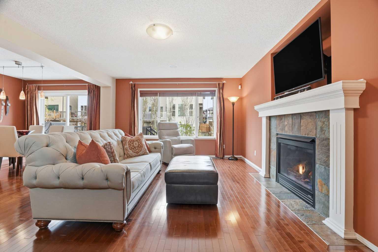 56 Everglen Way SW