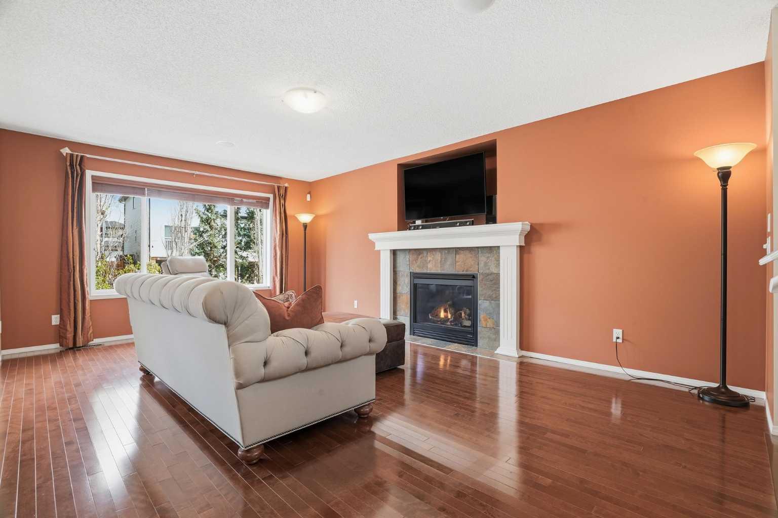 56 Everglen Way SW