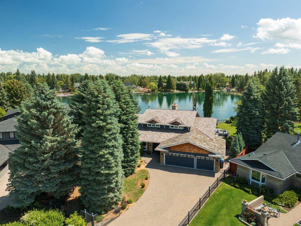 Photo of 120 Lake Placid Green SE, Calgary, AB T2J 5V8 (MLS # A2323150)