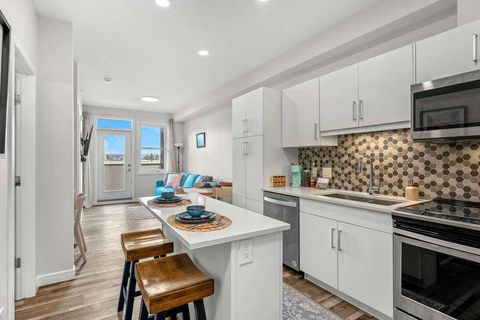 80 Greenbriar Place NW 2410 Calgary AB T3B 6J4