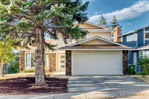 19 Ranch Estates Road NW Calgary AB T3G 1L4