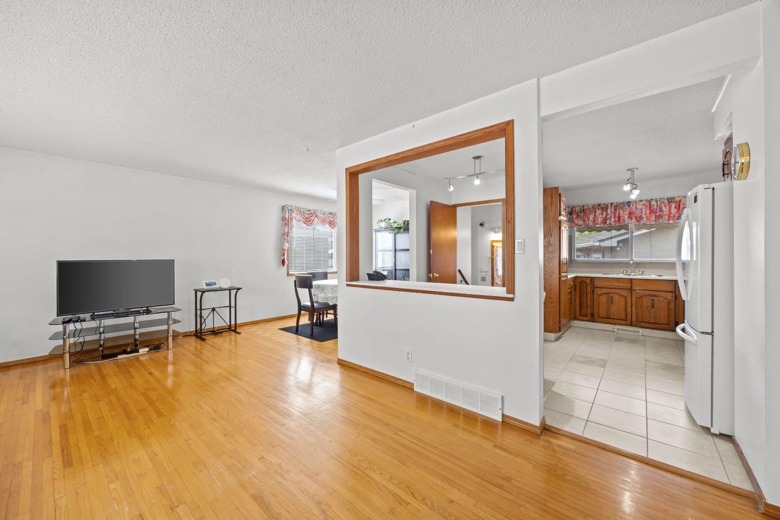 1307 Radisson Drive SE