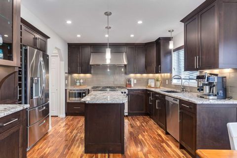 Photo of 168 West Creek Pond, Chestermere, AB T1X 1H4 (MLS # A2298209)