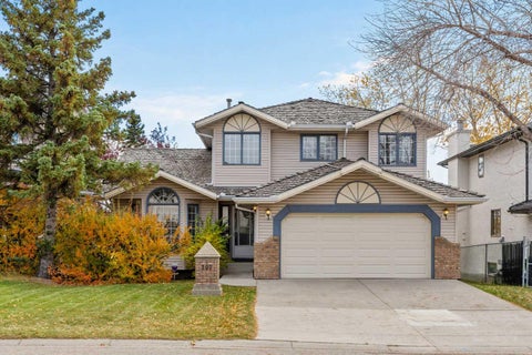 Photo of 707 Hawkside Mews NW, Calgary, AB T3G 3S2 (MLS # A2350918)