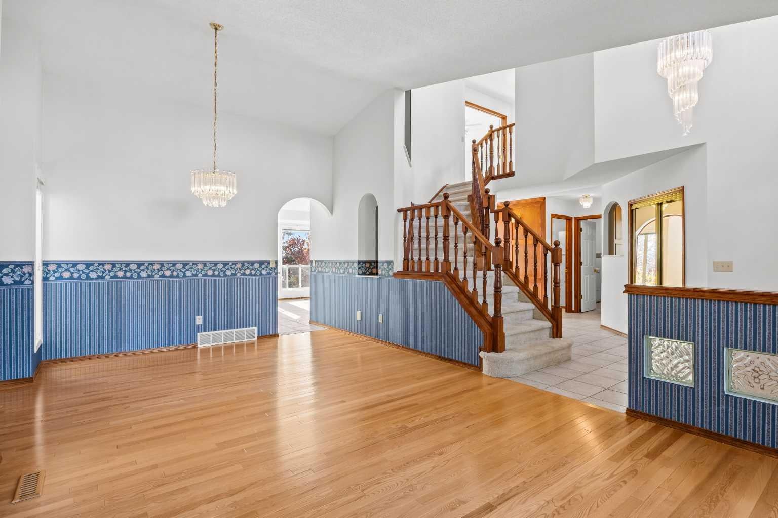 707 Hawkside Mews NW