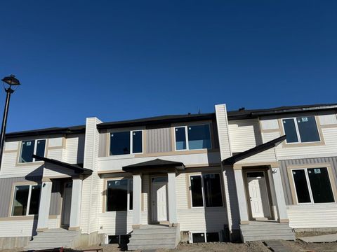 1995 1997 1999 McCaskill Drive Crossfield AB T0M 0C1