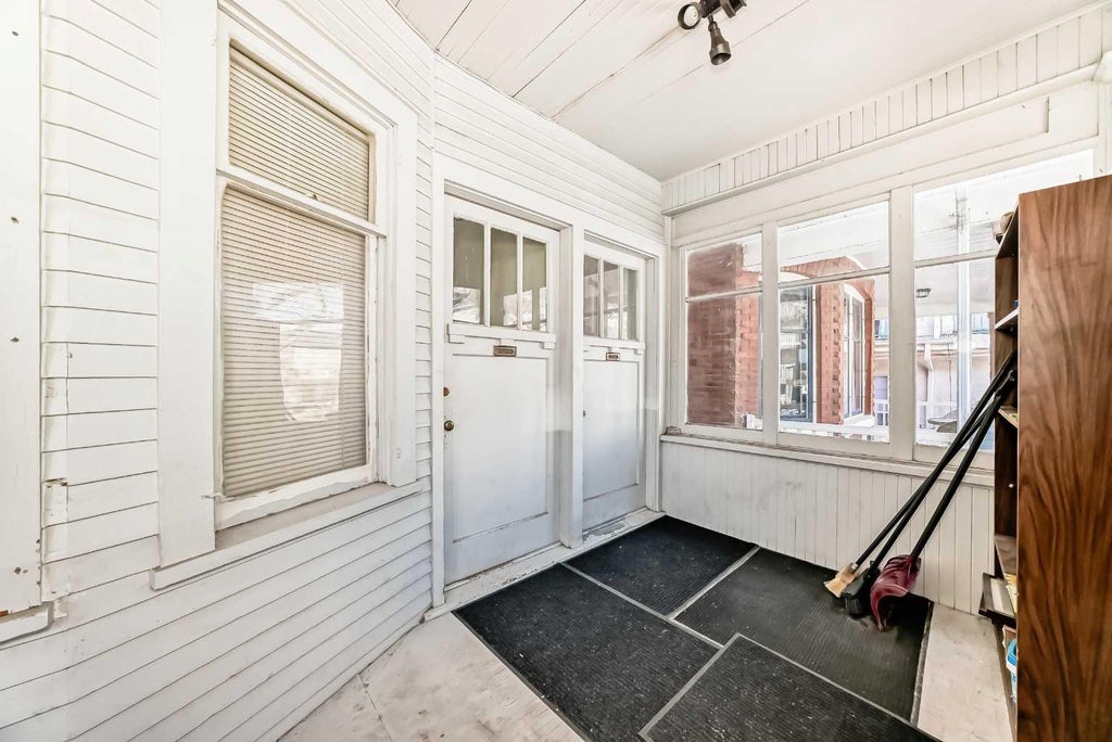 Photo of 1227 13 Avenue SW, Calgary, AB T3C 0T2 (MLS # A2308726)