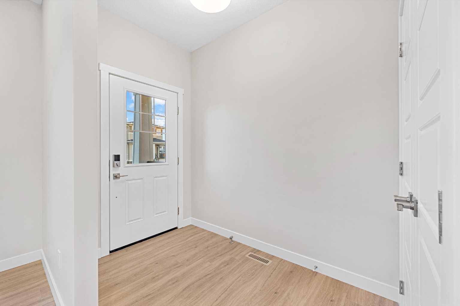 581 Baywater Manor SW