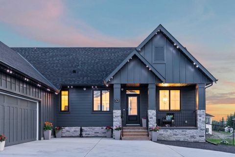 32 Monterra Landing Rural Rocky View County AB T4C 0G8