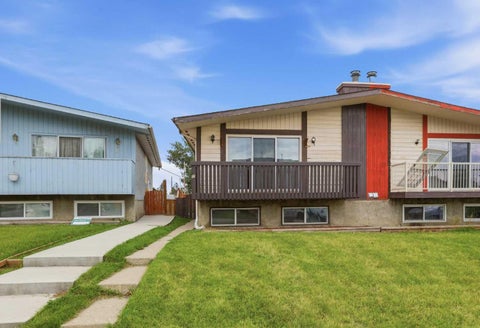 Photo of 15 Doverville Way SE, Calgary, AB T2B 2N6 (MLS # A2338609)
