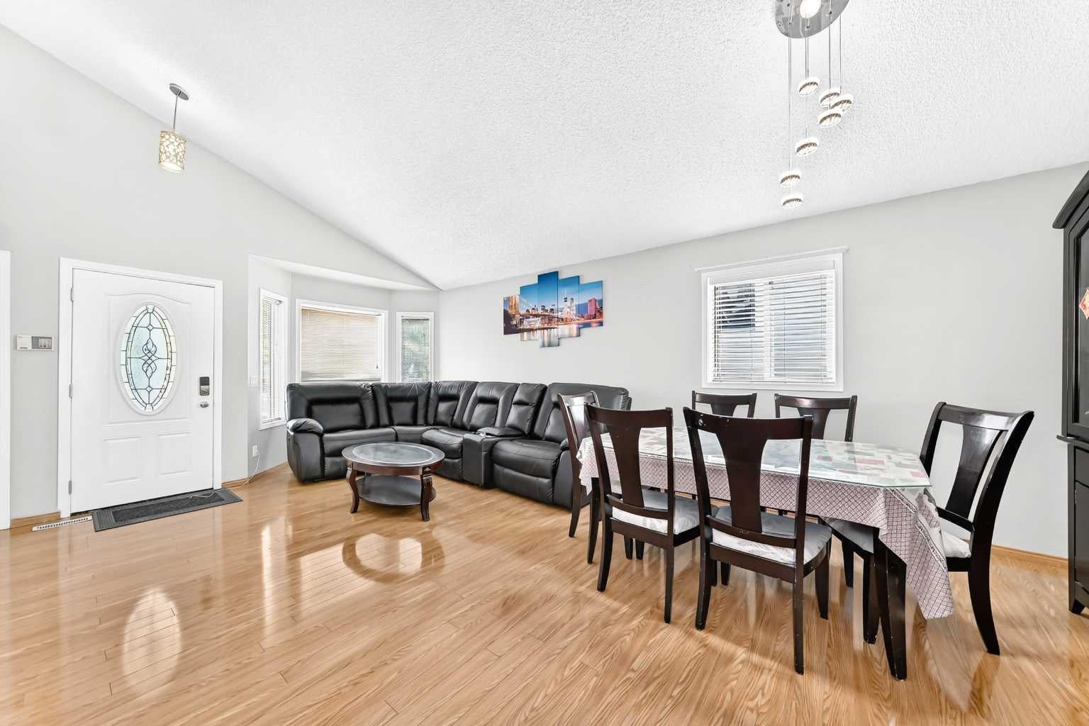 131 Applewood Drive SE