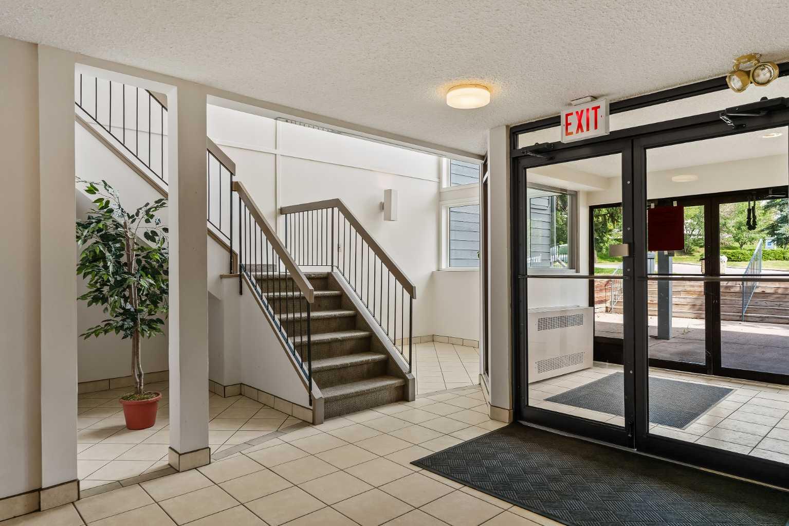 80 Glamis Drive SW 3302