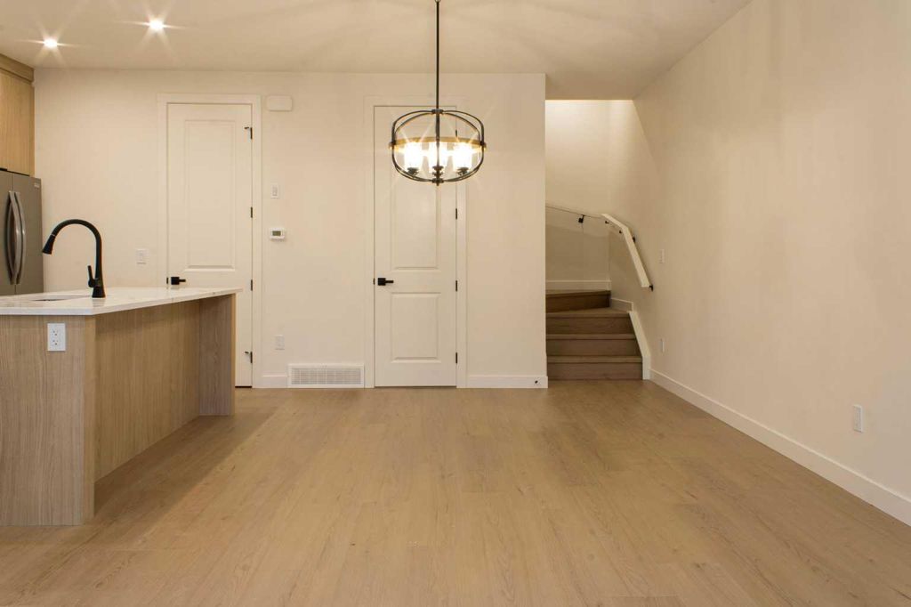 Photo of 1512 21 Avenue NW #Upper, Calgary, AB T2M 1L8 (MLS # A2297028)