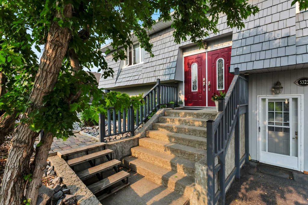 Photo of 5323 53 Street, Rocky Mountain House, AB T4T 1G9 (MLS # A2327694)