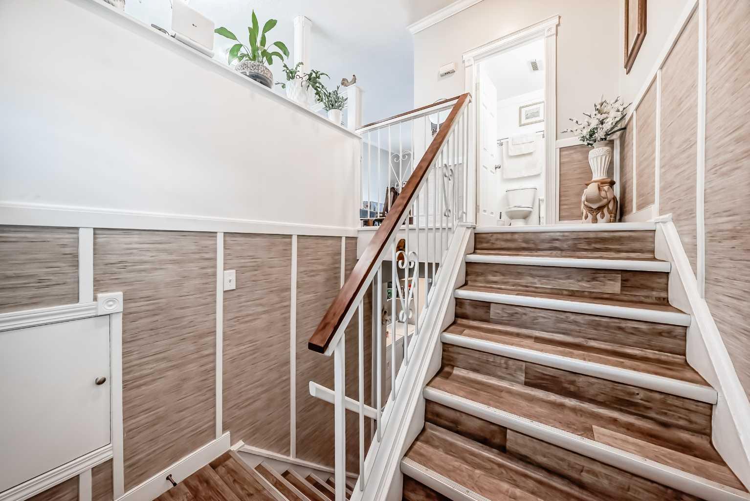 455 Huntsville Crescent NW 1