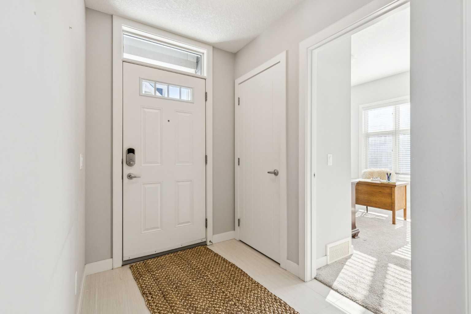 196 Silverado Plains Park SW