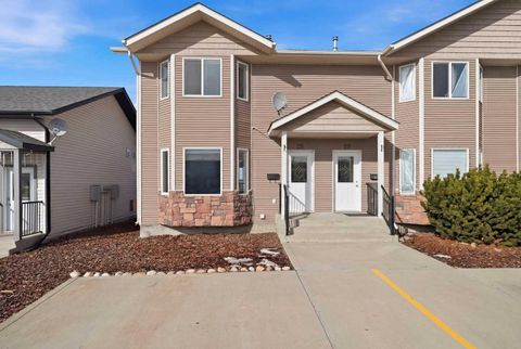 Photo of 25 Winston Place, Blackfalds, AB T4M 0K9 (MLS # A2321640)
