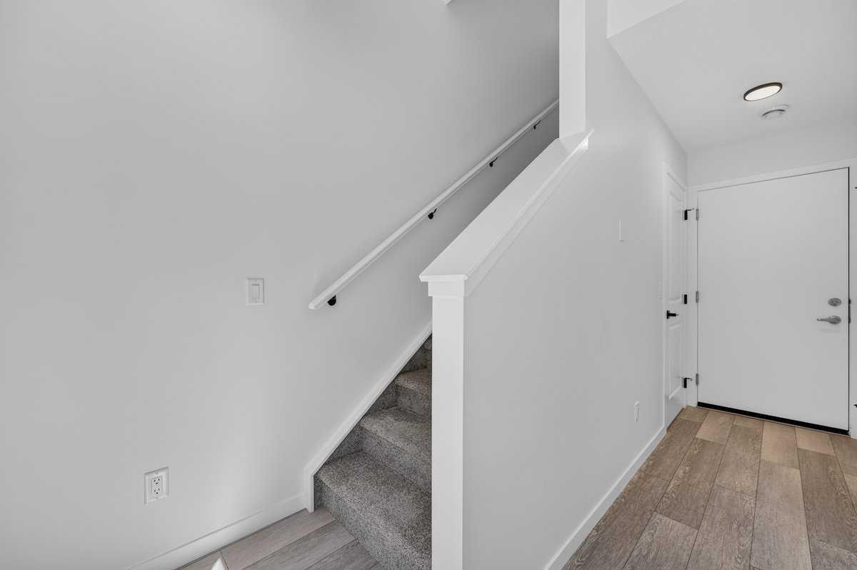 81 MIDTOWN Boulevard SW