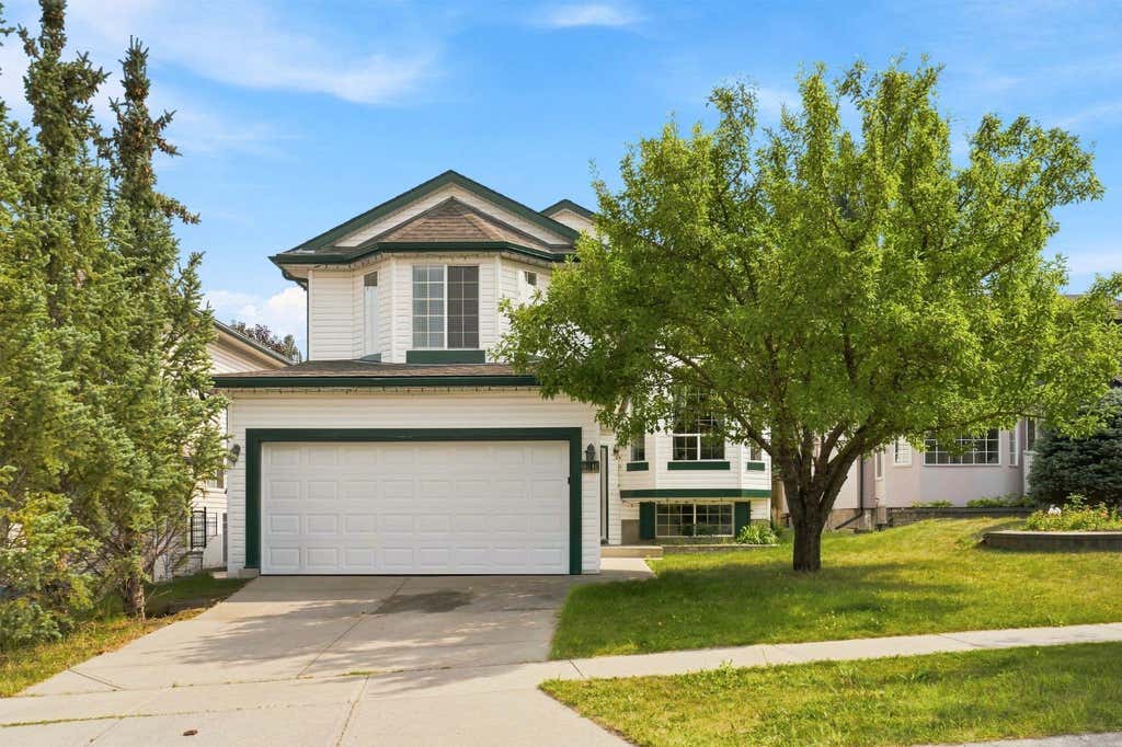 Photo of 9216 Edgebrook Drive NW, Calgary, AB T3A 5T5 (MLS # A2335844)