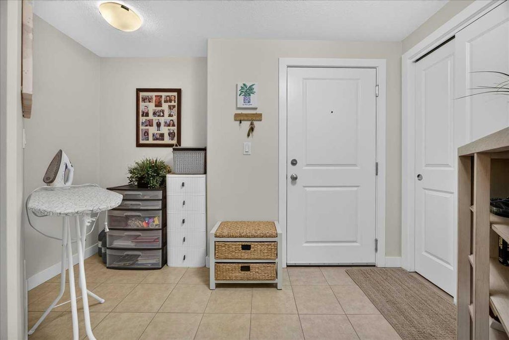Photo of 16 Varsity Estates Circle NW #107, Calgary, AB T3A 2C5 (MLS # A2324332)