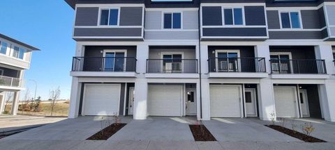 Photo of 200 Belmont Street SW #12, Calgary, AB T2X 5X5 (MLS # A2256664) Photo of 200 Belmont Street SW #12, Calgary, AB T2X 5X5 (MLS # A2256664)