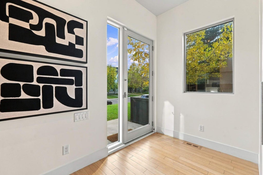 Photo of 2220 32 Avenue SW, Calgary, AB T2T 1X1 (MLS # A2347948)