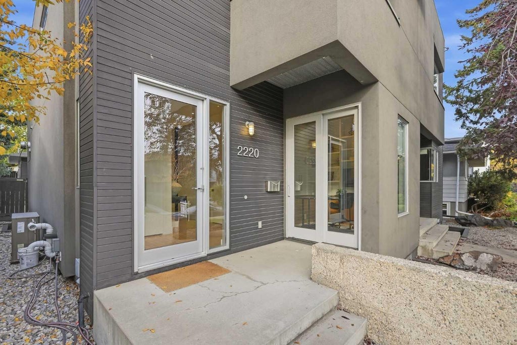 Photo of 2220 32 Avenue SW, Calgary, AB T2T 1X1 (MLS # A2347948)
