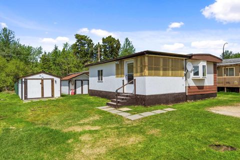 Photo of 51 Sunset Crescent, Swan Hills, AB T0G 2C0 (MLS # A2319061)