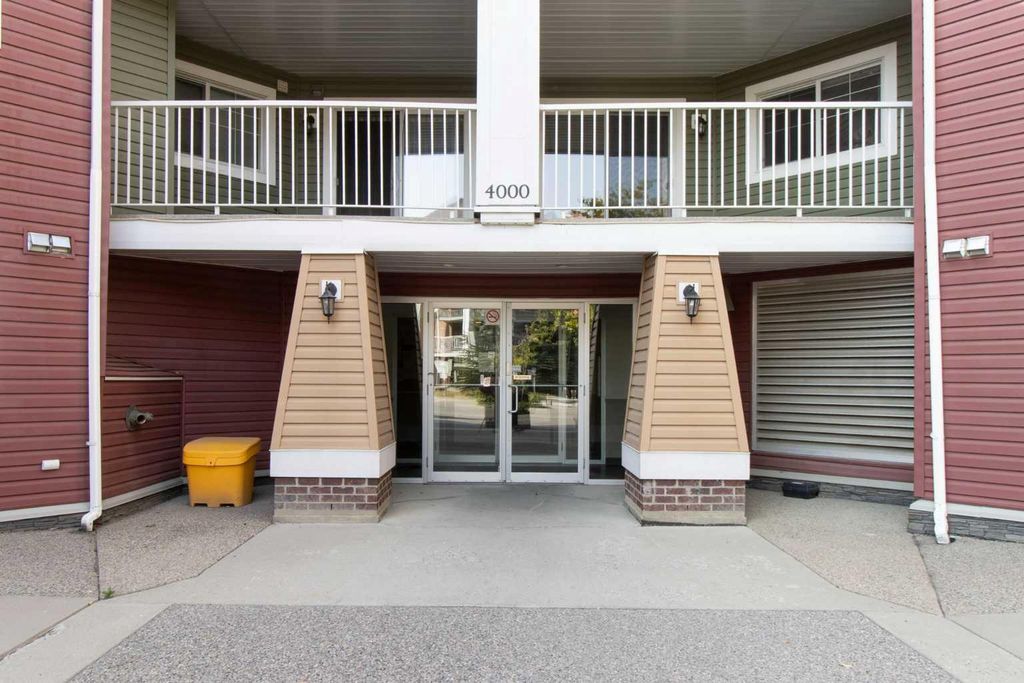 Photo of 10 Prestwick Bay SE #4104, Calgary, AB T2Z 0B4 (MLS # A2282420)