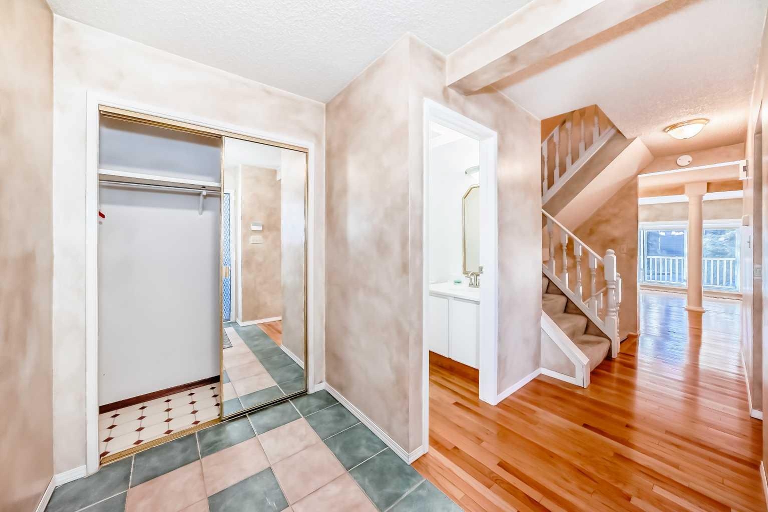 219 Point Mckay Terrace NW