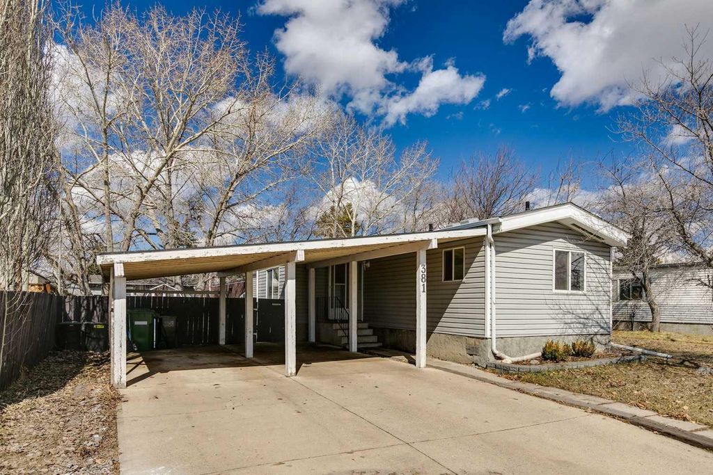 Photo of 381 Big Springs Drive SE, Airdrie, AB T4A 1A5 (MLS # A2299708)