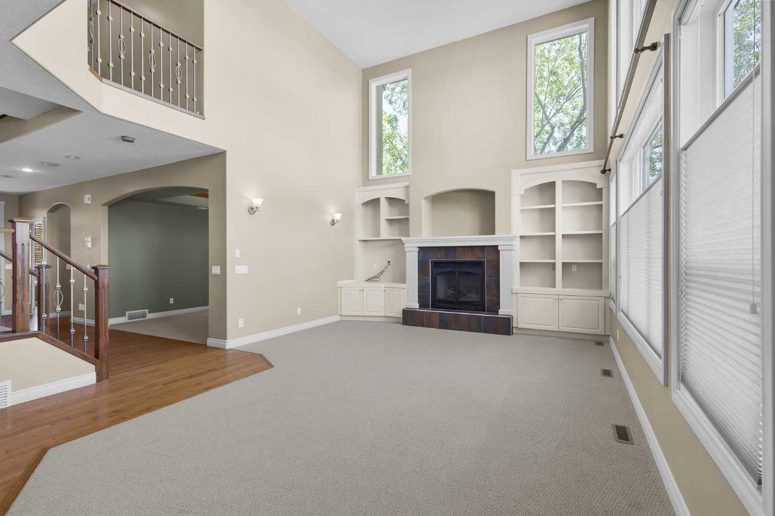 86 Springborough Green SW