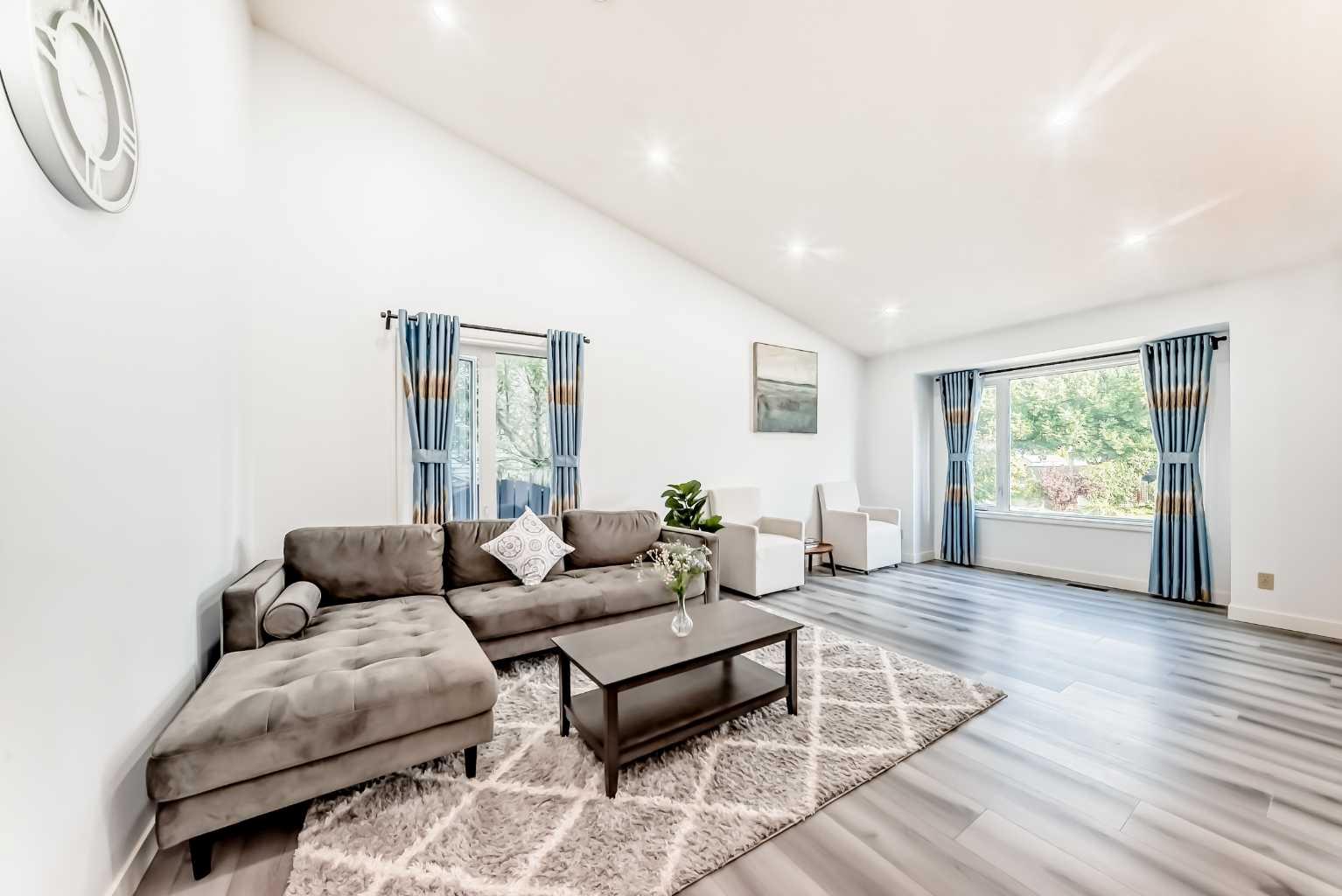 1235 Sandpiper Road NW