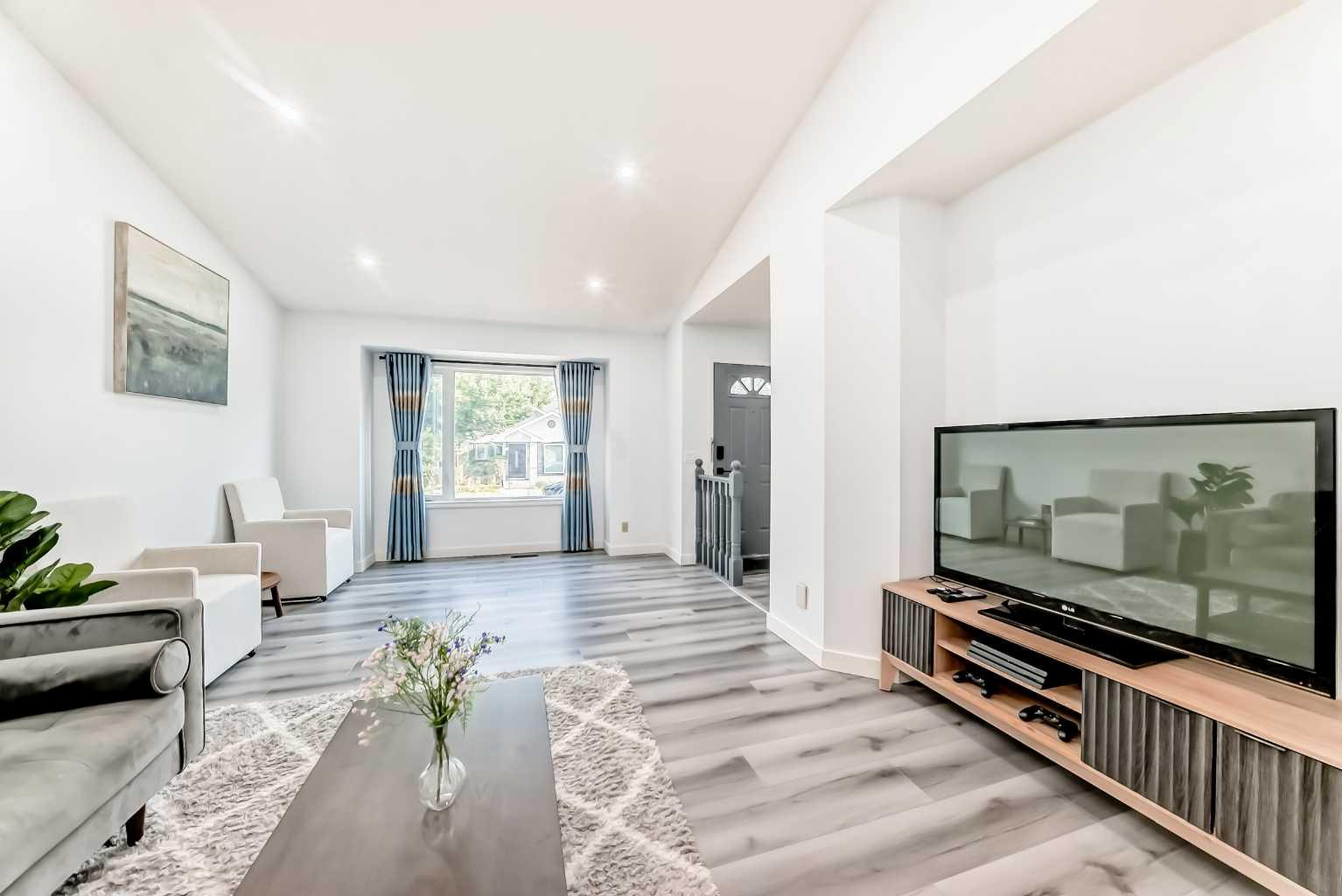 1235 Sandpiper Road NW