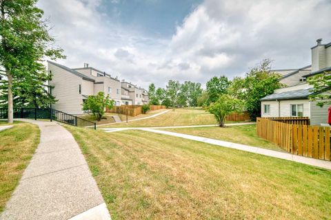 Photo of 1540 29 Street NW #702, Calgary, AB T2N 4M1 (MLS # A2306979)