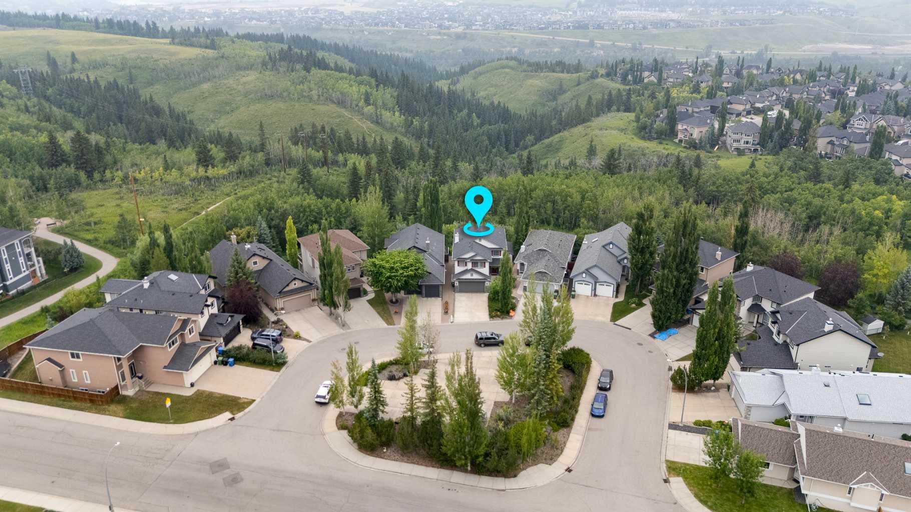 32 Valley Crest Gardens NW