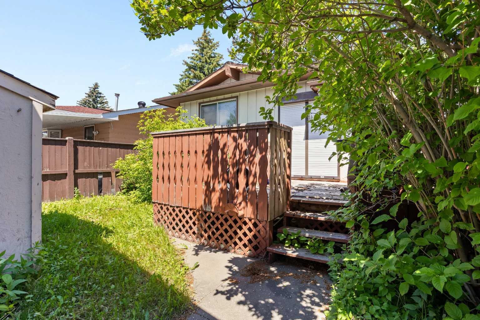4739 Rundlewood Road NE