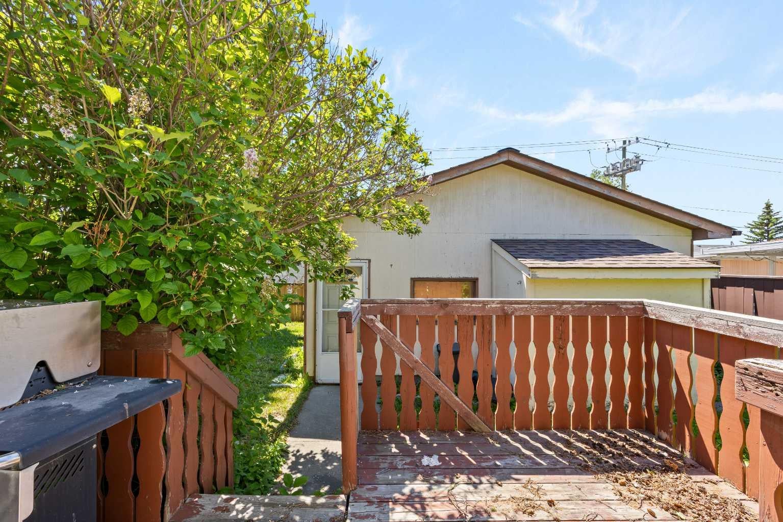 4739 Rundlewood Road NE