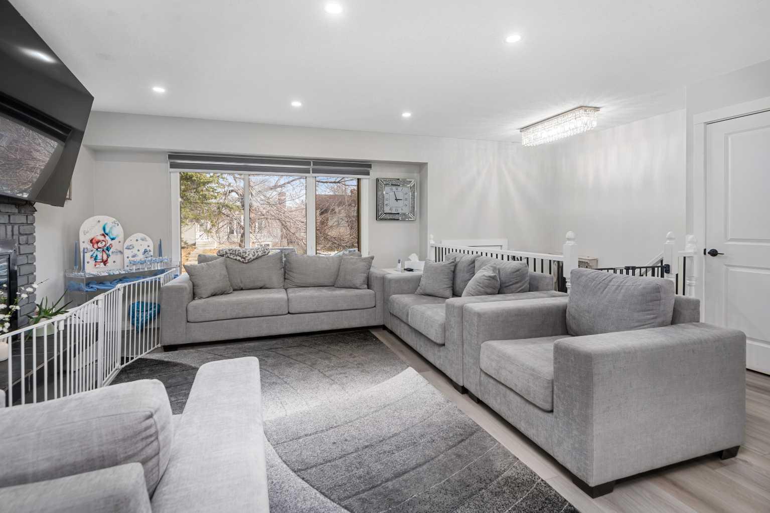 255 Rundleridge Drive NE