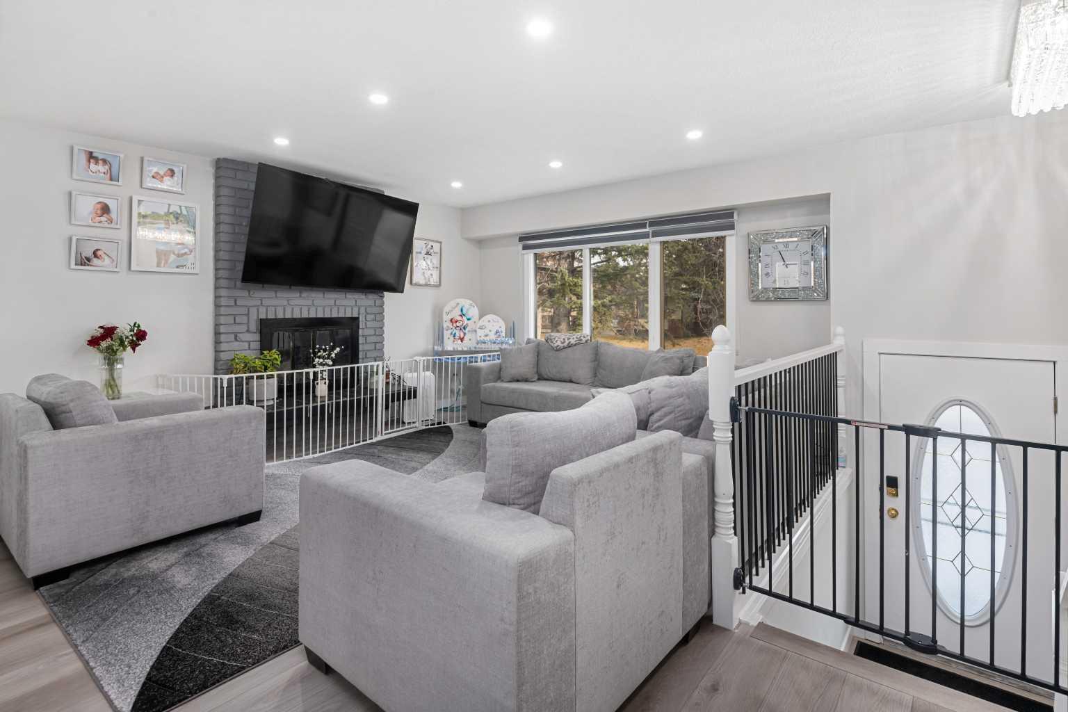 255 Rundleridge Drive NE