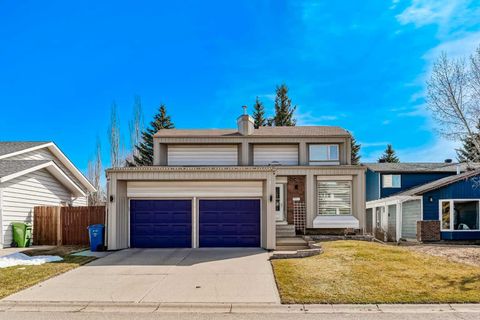 Photo of 28 Deercross Way SE, Calgary, AB T2J 6E3 (MLS # A2300576)