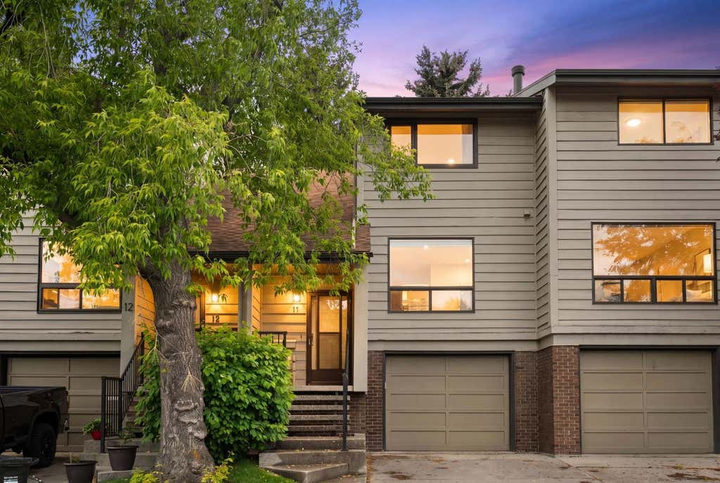 Photo of 3302 50 Street NW #11, Calgary, AB T3A 2C6 (MLS # A2320582)