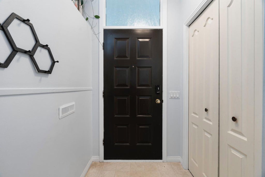 Photo of 3302 50 Street NW #11, Calgary, AB T3A 2C6 (MLS # A2320582)