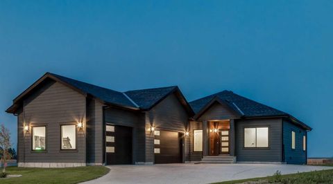 232 Red Tail Ridge SE High River AB T1V 0J8